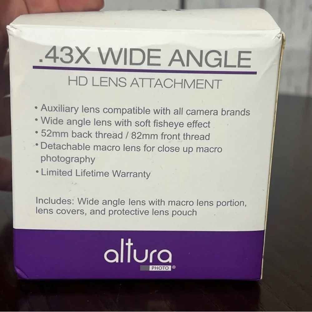 Altura 0.43x Wide Angle Lens 52mm - Black and Red